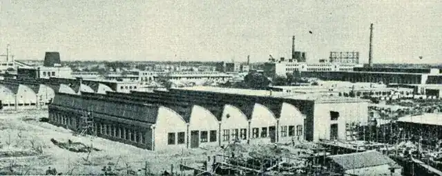 1957 年 718 厂锯齿形屋顶厂房
