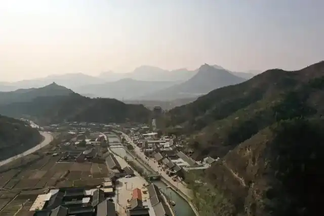 帽儿山向西望卧虎山长城