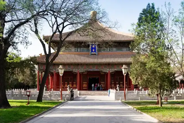 孔庙大成殿与前方月台：祭孔最高规格的大殿
