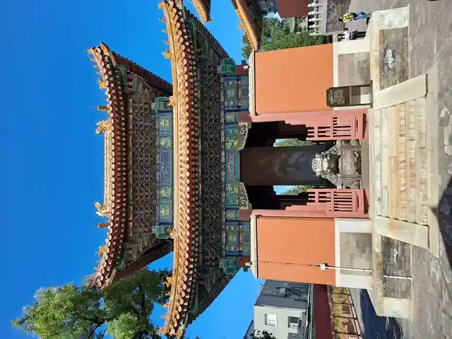 御碑亭：皇帝把祭祀判断留在石碑里